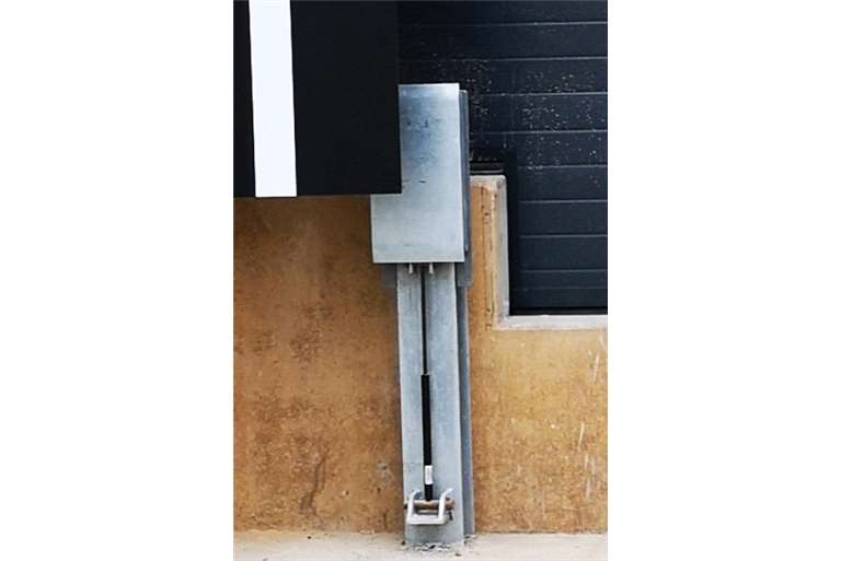 TOPALLS AMB ELECTROIMANT MOLL DE CÀRREGA